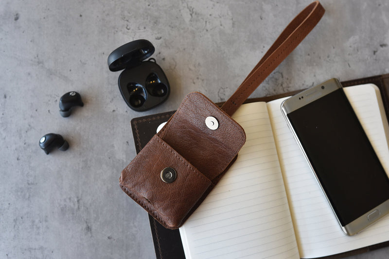 Leather Airpod Holder-1