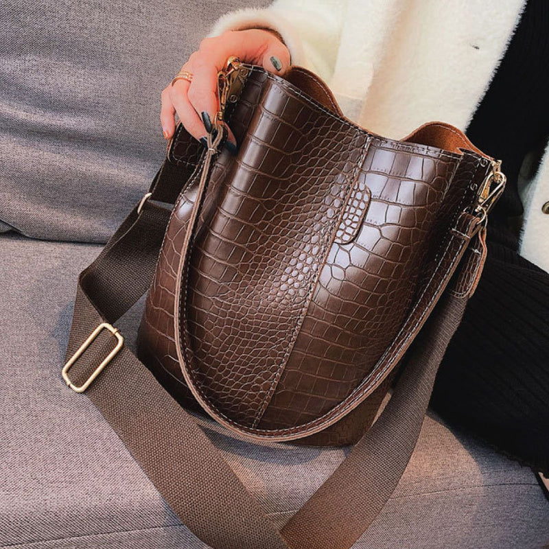 Blake Shoulder Bag -Chocolate Croc-4