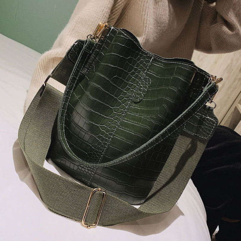 Blake Shoulder Bag -Olive Croc-7