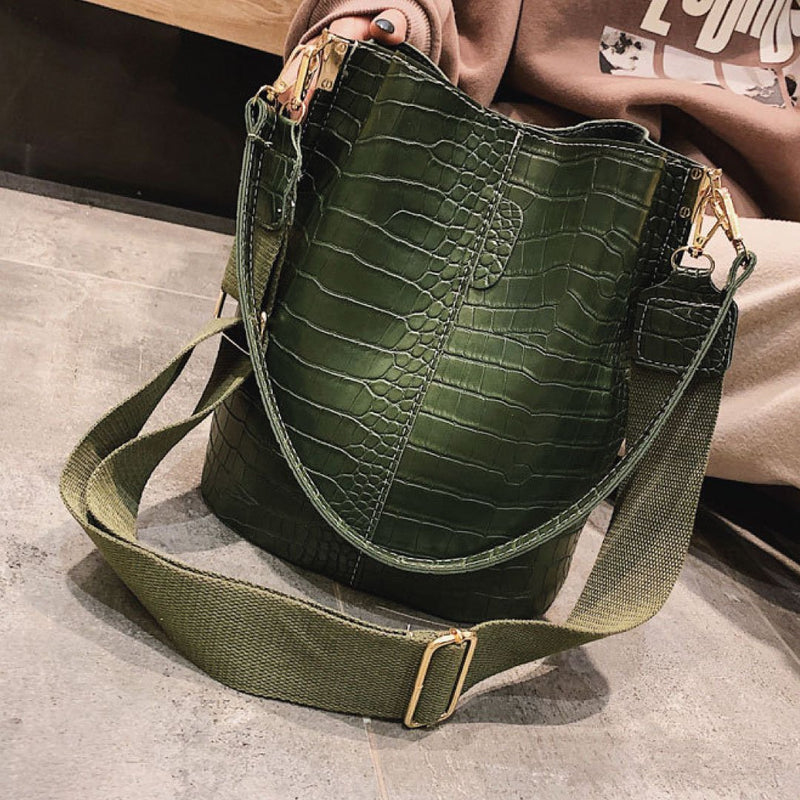 Blake Shoulder Bag -Olive Croc-4